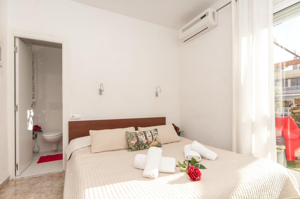 The Sky Dome Apartment Barcelona Room photo