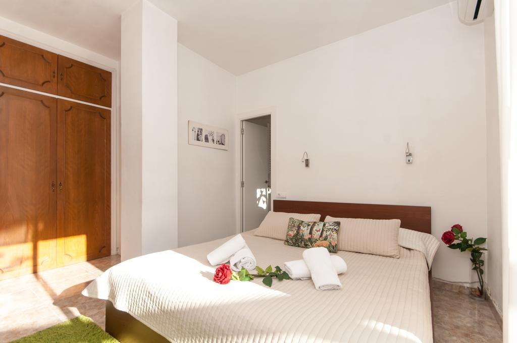 The Sky Dome Apartment Barcelona Room photo